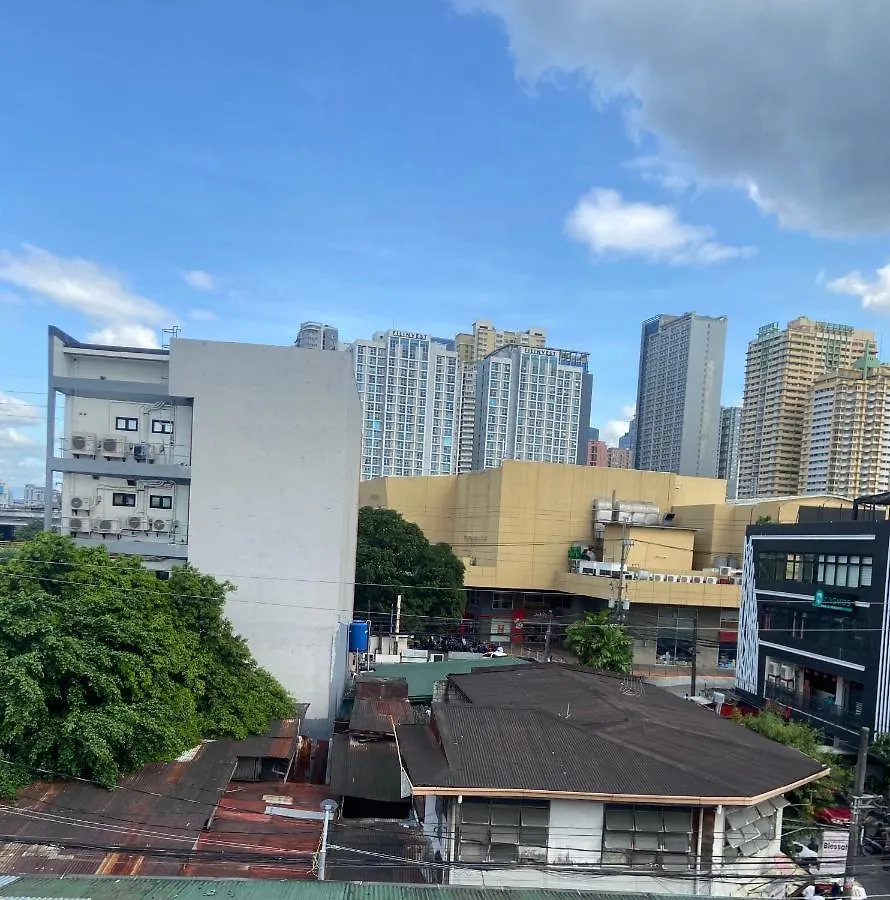 Lime Lite Manila Hostel Makati City